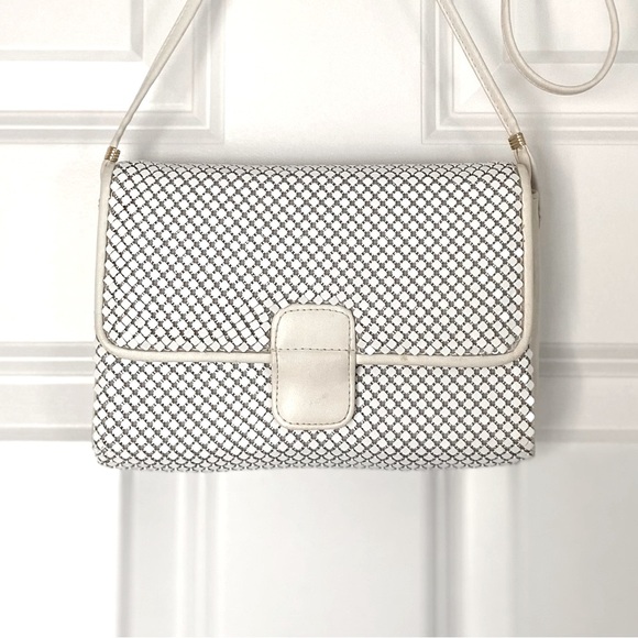 1980’s Whiting and Davis International White Mesh Crossbody Purse! Snap Closure. - Picture 11 of 11